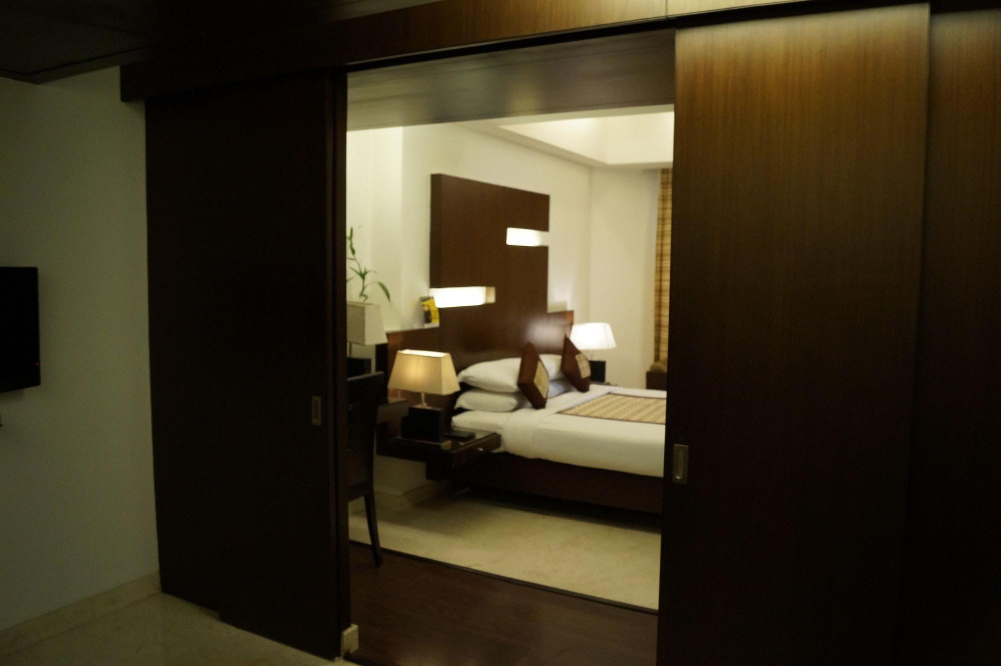 The President Hotel Bangalore Ngoại thất bức ảnh