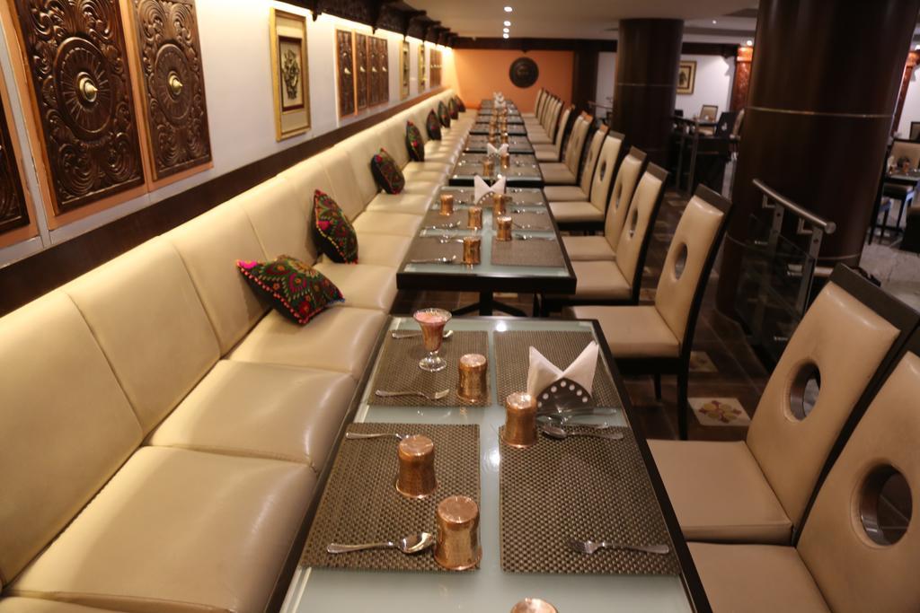 The President Hotel Bangalore Ngoại thất bức ảnh