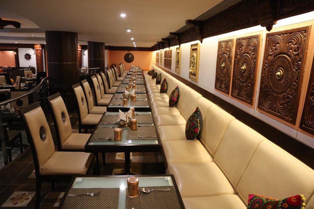 The President Hotel Bangalore Ngoại thất bức ảnh