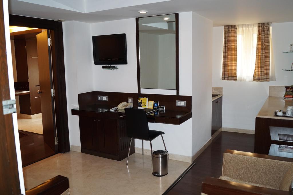 The President Hotel Bangalore Ngoại thất bức ảnh