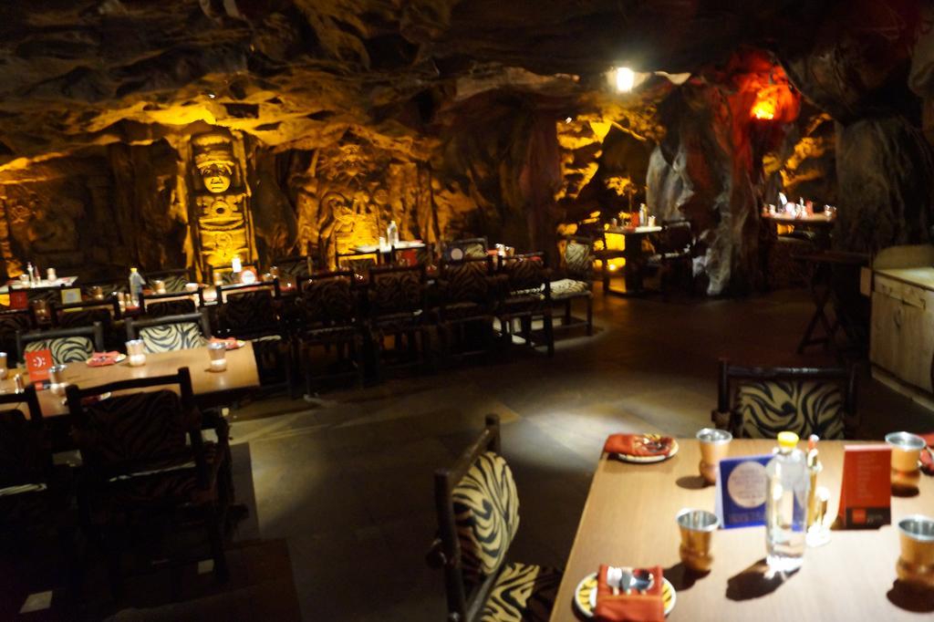 The President Hotel Bangalore Ngoại thất bức ảnh