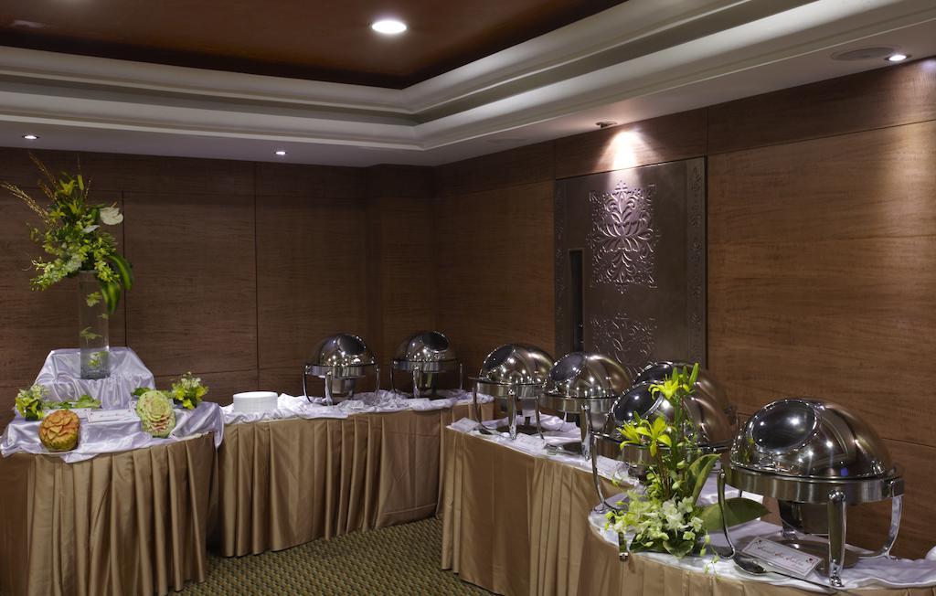 The President Hotel Bangalore Ngoại thất bức ảnh